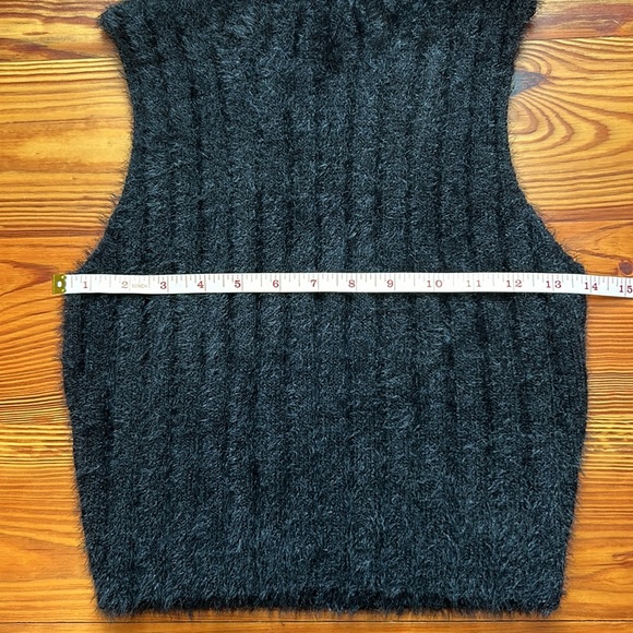 Black Turtleneck Tank Size Small - Picture 4 of 6